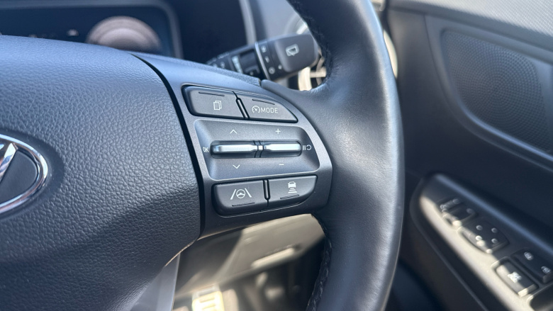 Hyundai KONA 100kW Premium 39kWh 5dr Auto Electric Hatchback